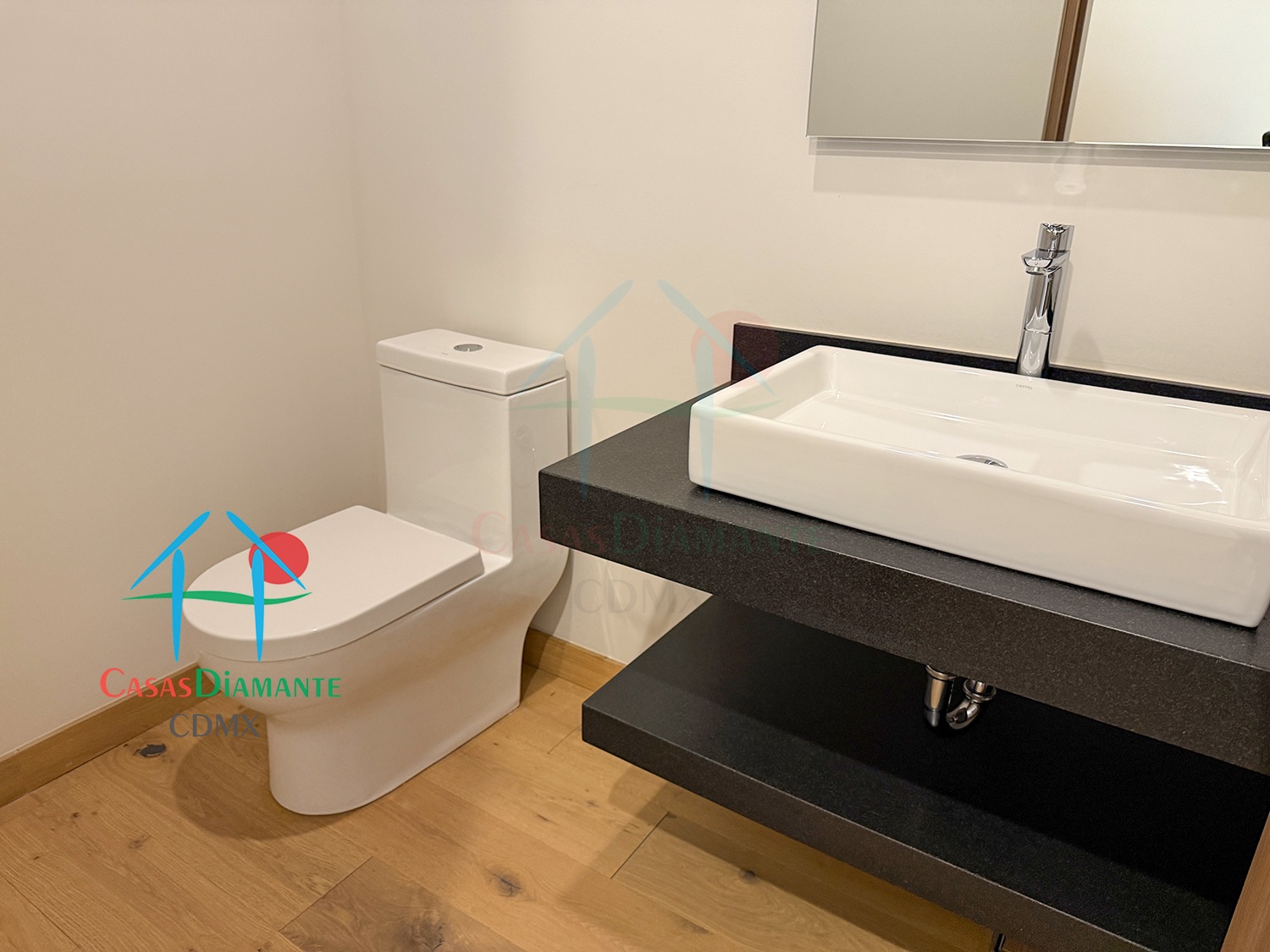 Las Aguilas Ursus AJA - Baño de visitas 1